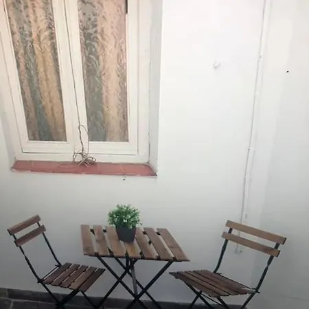 Sebastian Elcano, Apartamento Para 2 Con Terraza, Metro Embajadores Madrid Buitenkant foto