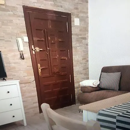 Sebastian Elcano, Apartamento Para 2 Con Terraza, Metro Embajadores Madrid Buitenkant foto